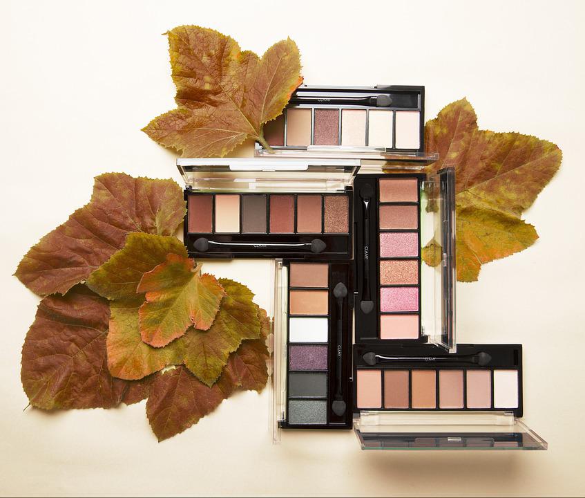 Maquillage minimaliste quand la simplicité devient chic